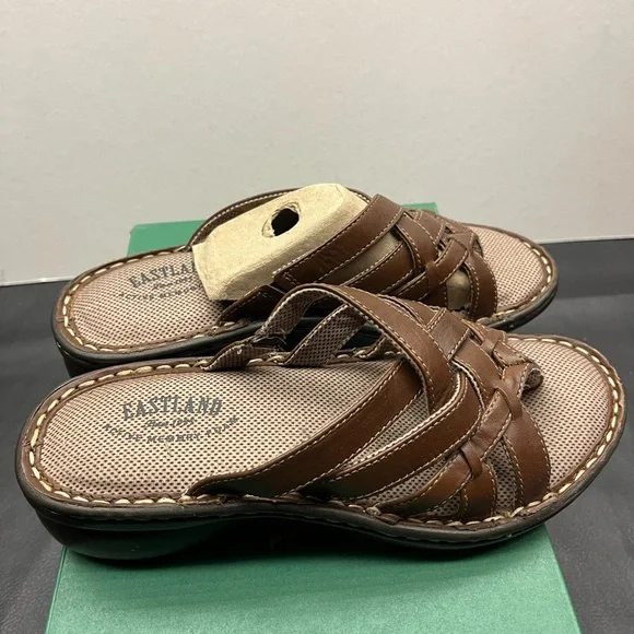 Woman’s Eastland Sandals - Size: 6 - Brand new in box - Picture 4 of 8